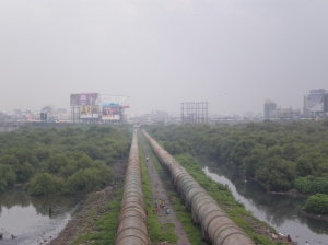 The famous pipelines that run through Mumbai & the slums
